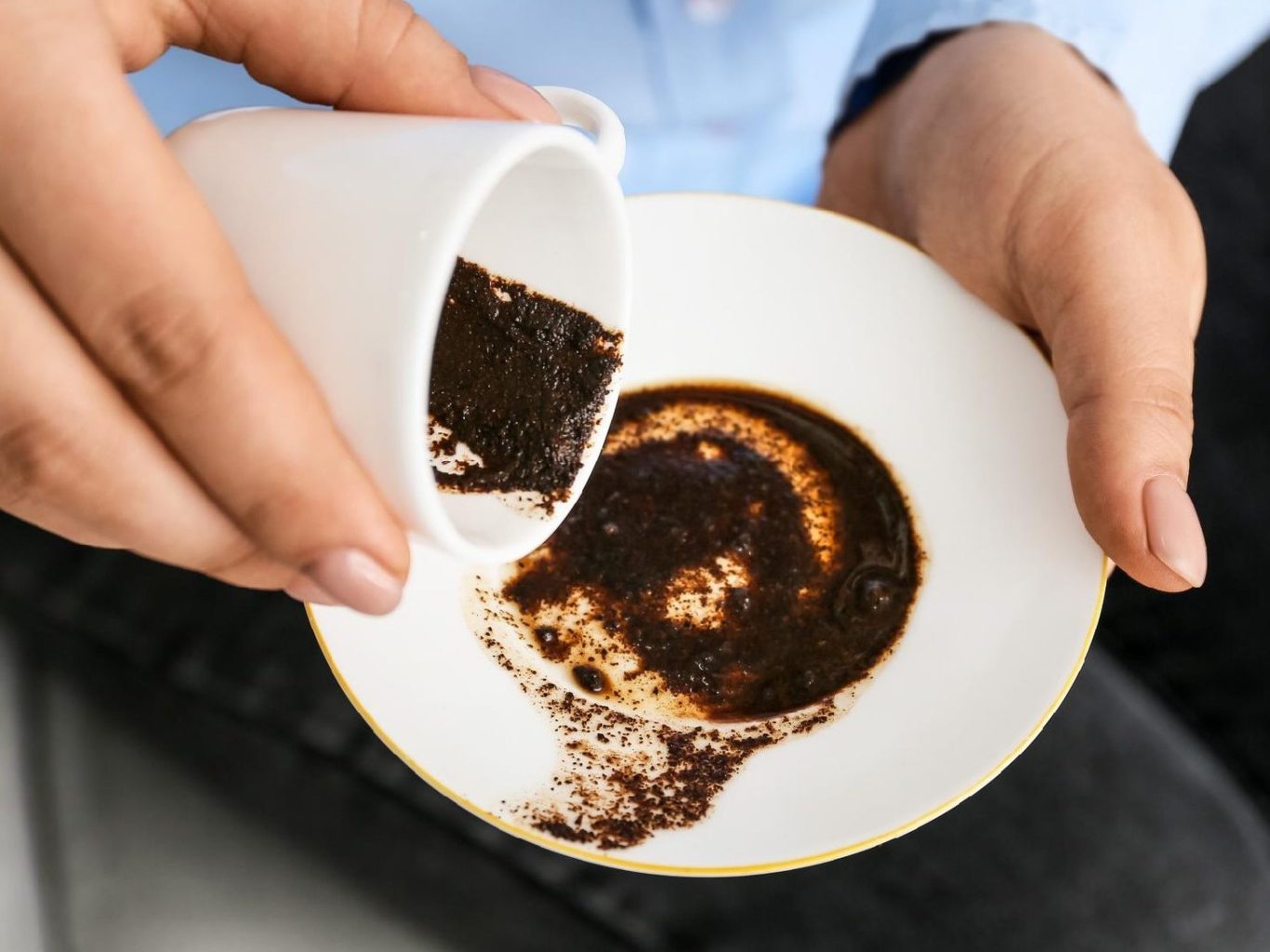 Kaffeesatzlesen – die Kunst, aus dem Kaffeesatz die Zukunft zu lesen