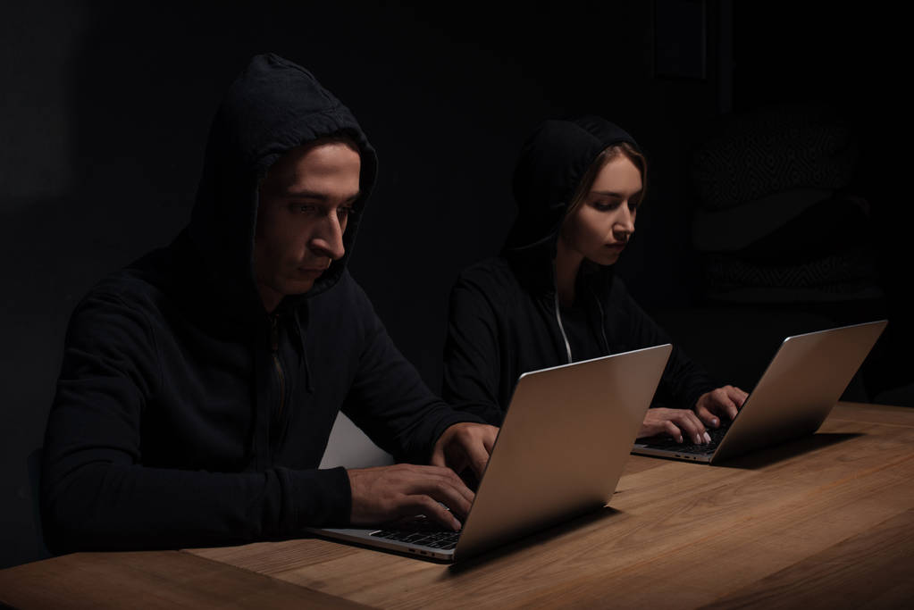 Intentionales Programmieren: Wie Künstliche Intelligenz Schatten-Hacker bewaffnet